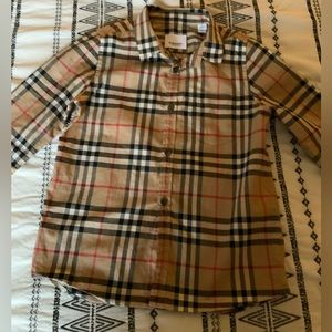 Authentic kids Burberry childrens Nova check plaid button down.